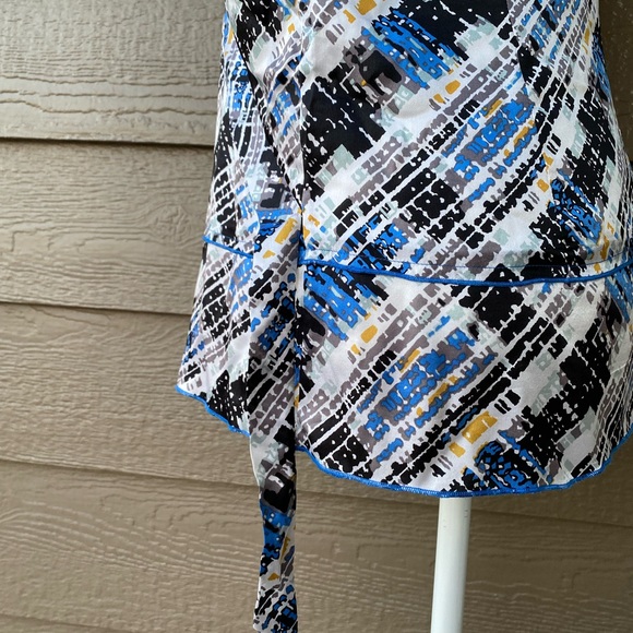 BCBG MAX AZRIA LARKSPUR BLUE COMBO WITH ASYMMETRICA Top - Picture 4 of 11